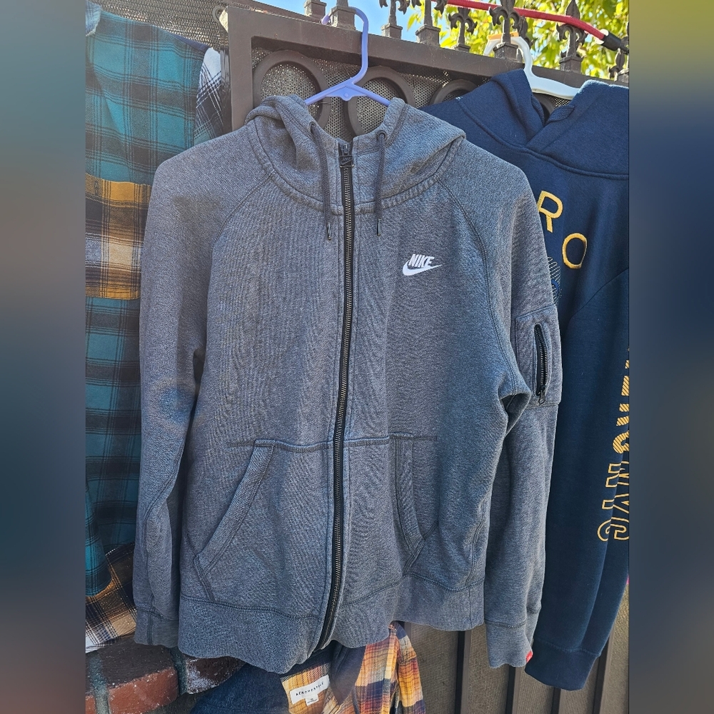Nike zip up hoodie